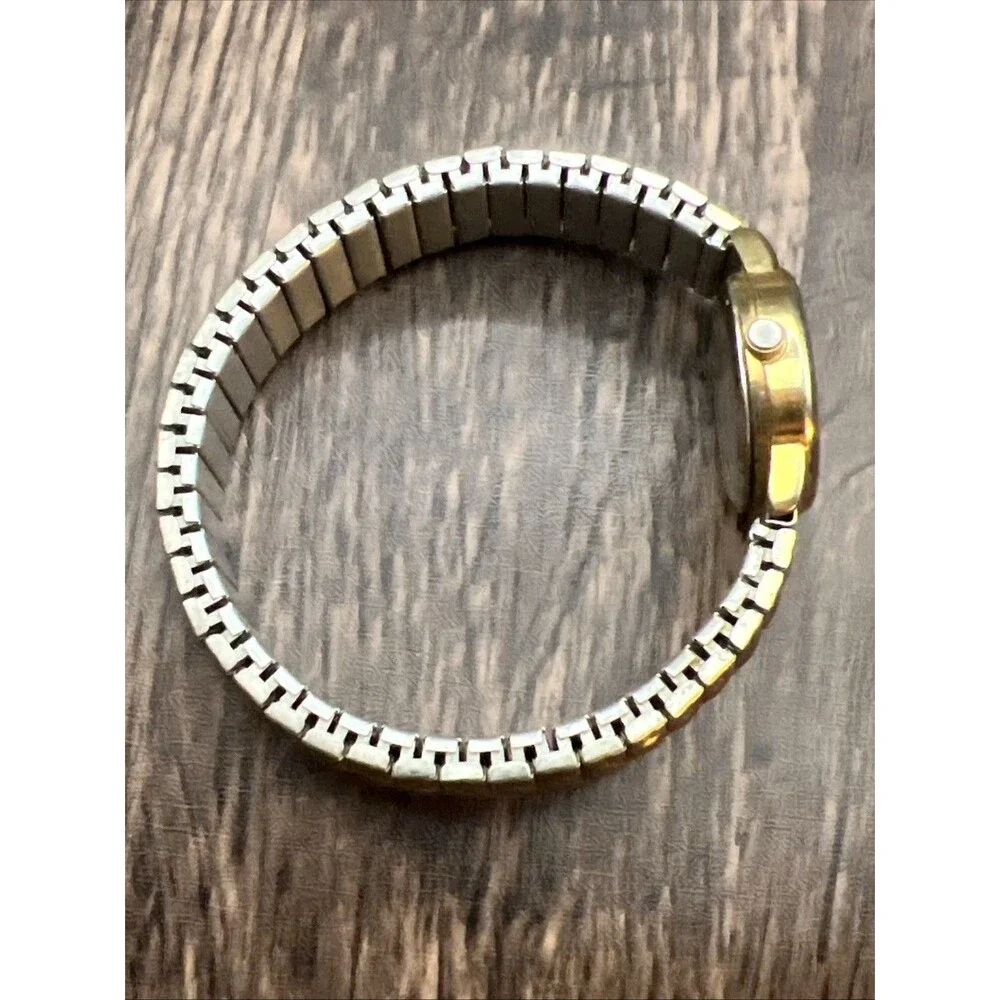Vintage Style Gold Tone Ladies Watch White Dial Classy Deco Retro 24 mm Working
